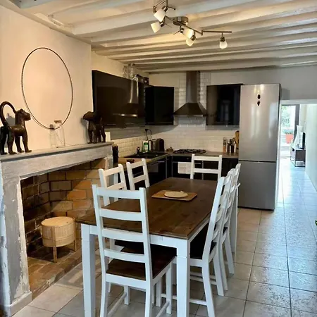 Semesterbostad Maison Cosy Pour 2 A Crepy, Veranda Et Jardin