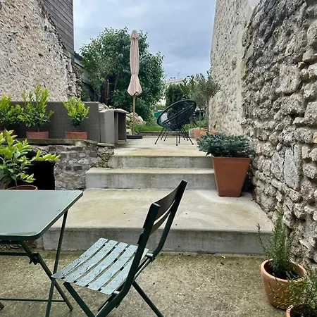 Semesterbostad Maison Cosy Pour 2 A Crepy, Veranda Et Jardin